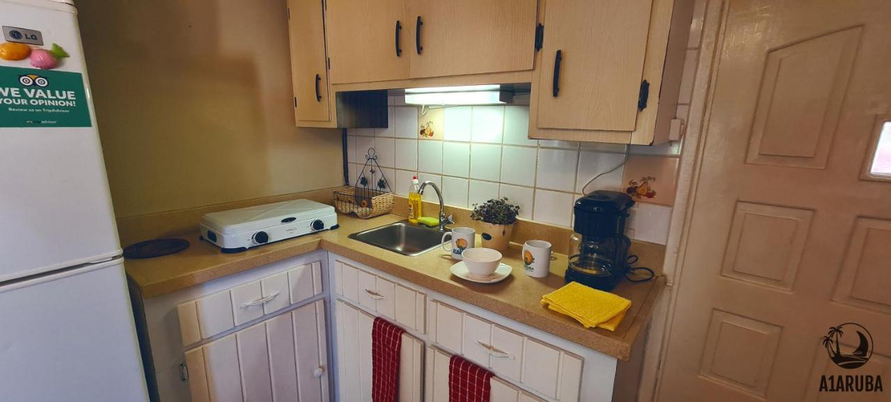 A1 Apartments Aruba Oranjestad Esterno foto