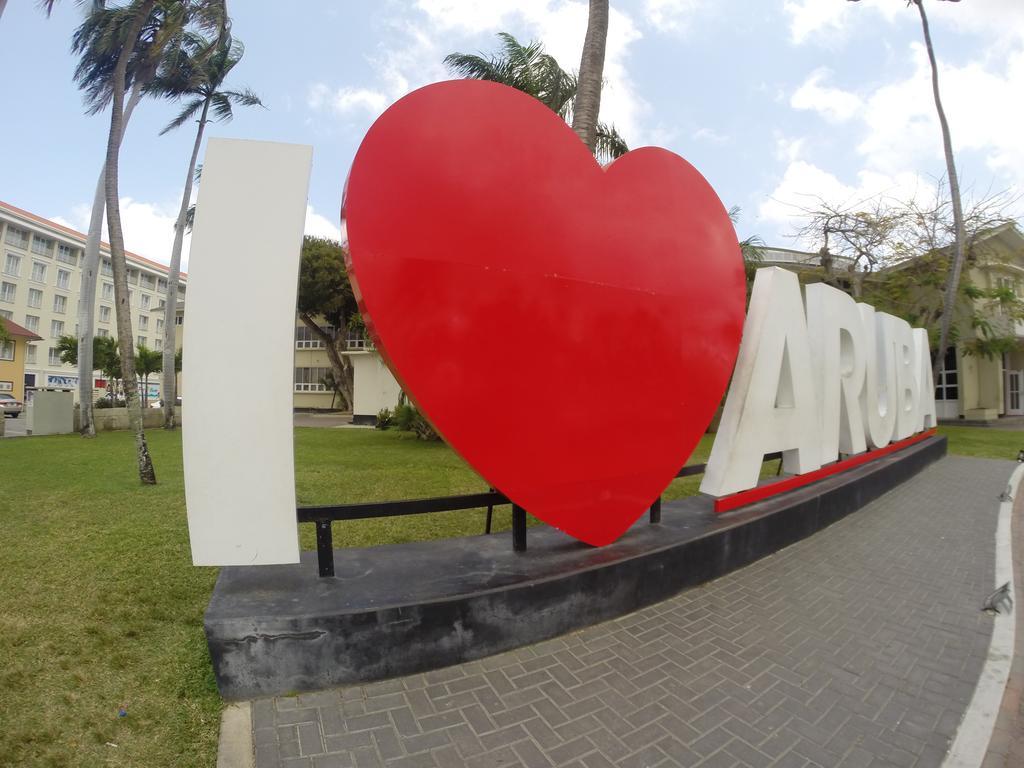A1 Apartments Aruba Oranjestad Esterno foto